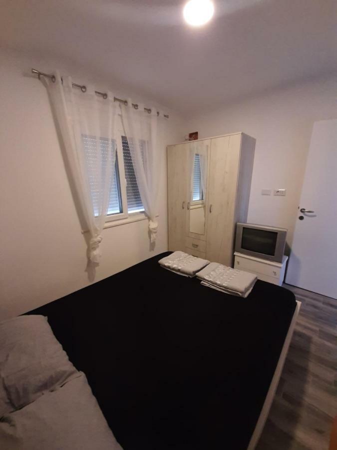 Apartments Marina Utjeha Luaran gambar